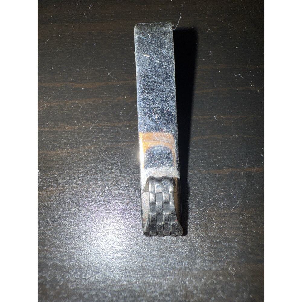 Vintage 1950s Silver Tone Alligator Grip Tie Clip